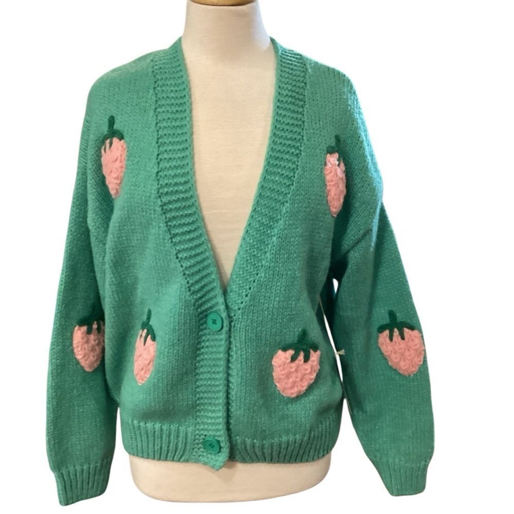 NWT Luna Ivy Chunky Green Strawberry 🍓 Cardigan Size M - Picture 4 of 15